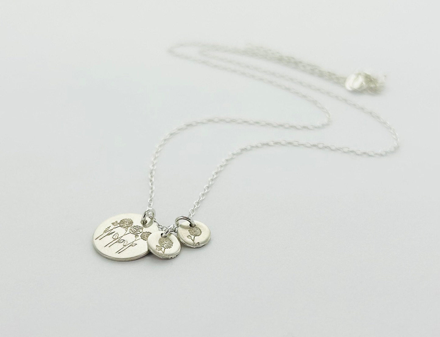 Personalized Birth Flower Family Disk Necklace