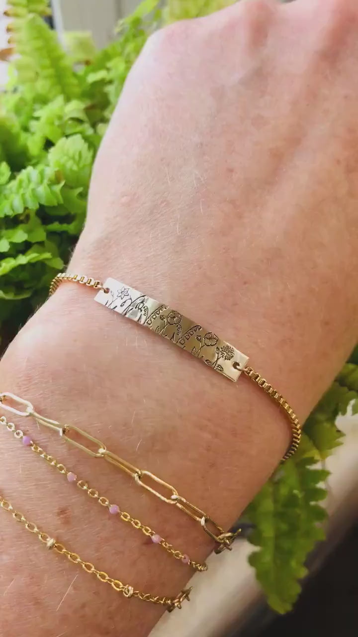 Load and play video in Gallery viewer, Family Garden Bar Bracelet