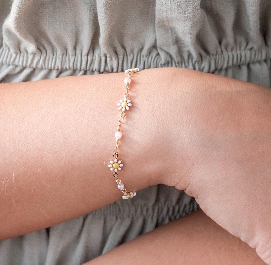 Daisy Chain Bracelet